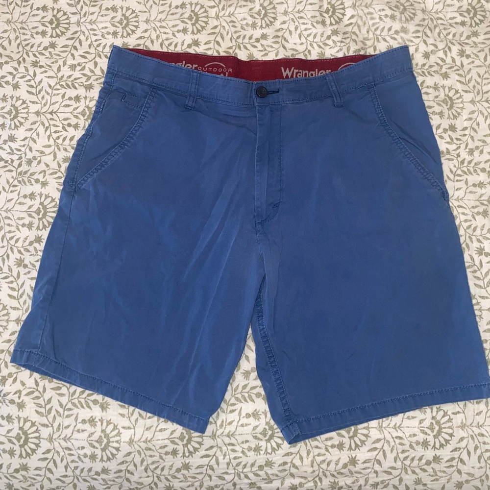Wrangler Outdoor Men's Deep Blue Flat Front‎ Shorts